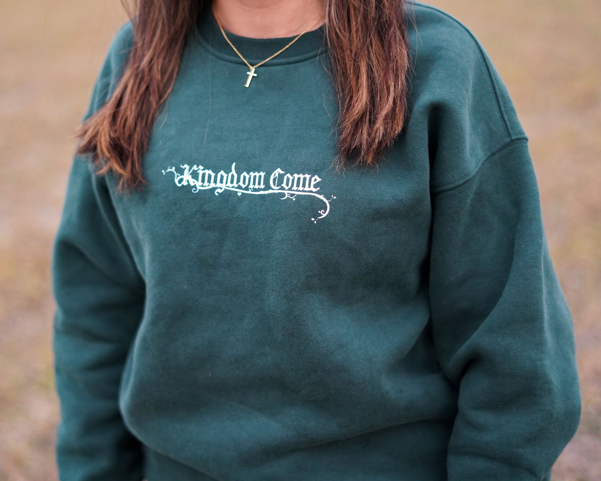 Kingdom come, Christian Sweatshirt/crewneck inspired by jesus, John 15:5, green on girl model, front, outside